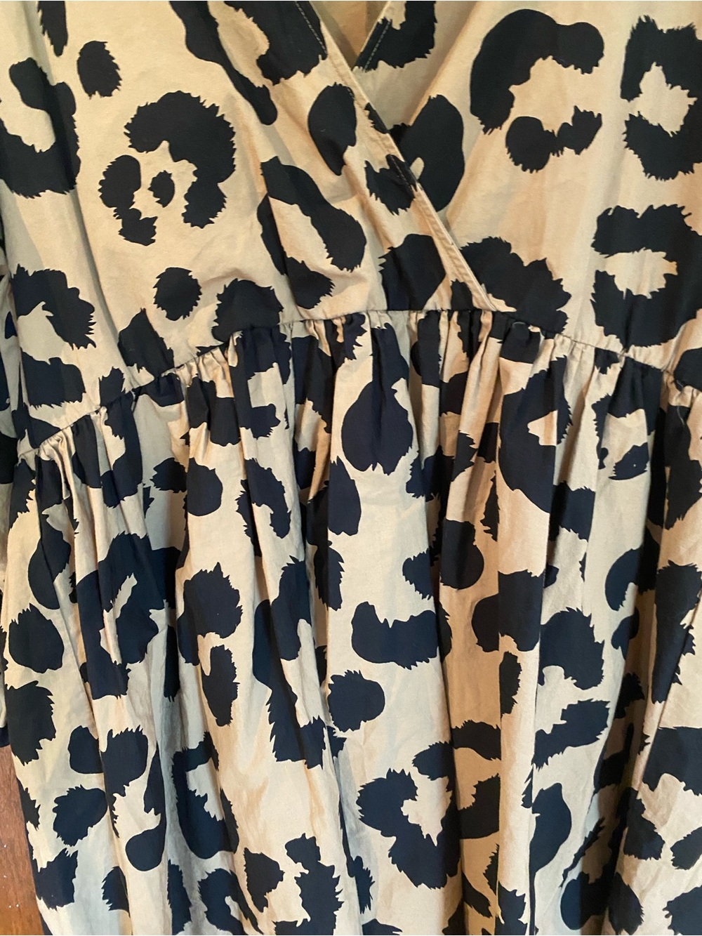 ASOS Design 100% Cotton Leopard Print V-Neck Long Sleeve Mini Dress - Picture 3 of 8